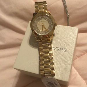 Authentic Stunning Women’s Michael Kors watch